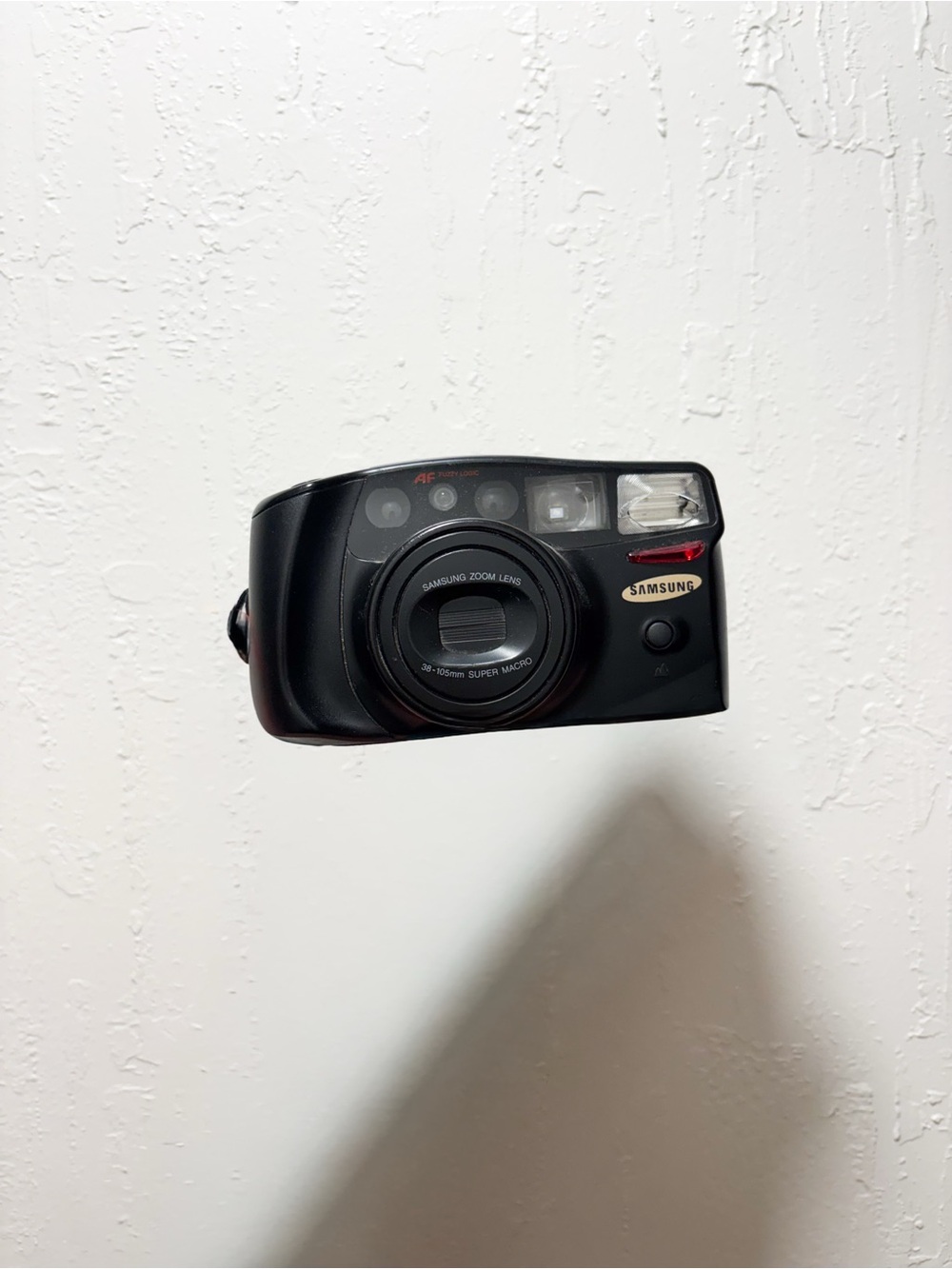 Samsung MAXIMA ZOON 105 Black Compact 35-105mm Film Camera with Built-In Flash